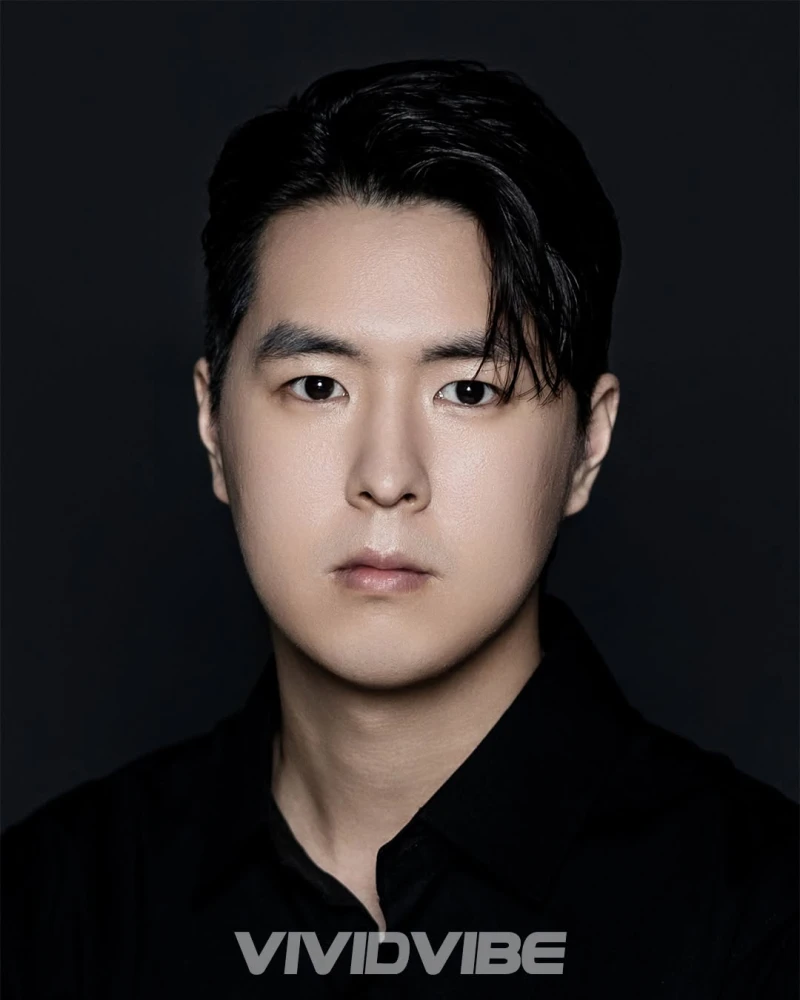 with Actor @kkkyyyyjjjjj_