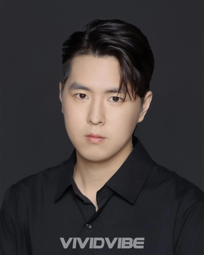 with Actor @kkkyyyyjjjjj_