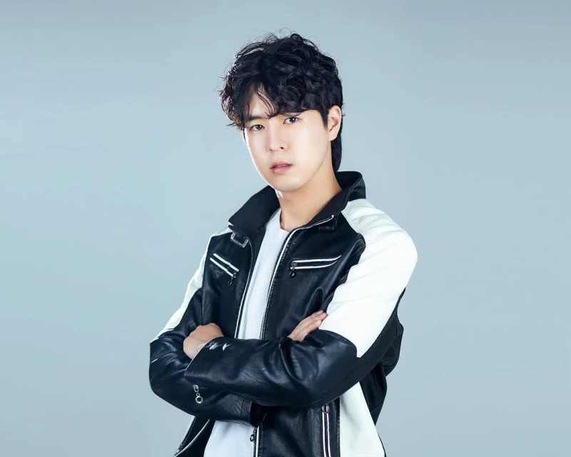 x Actor @kkkyyyyjjjjj_